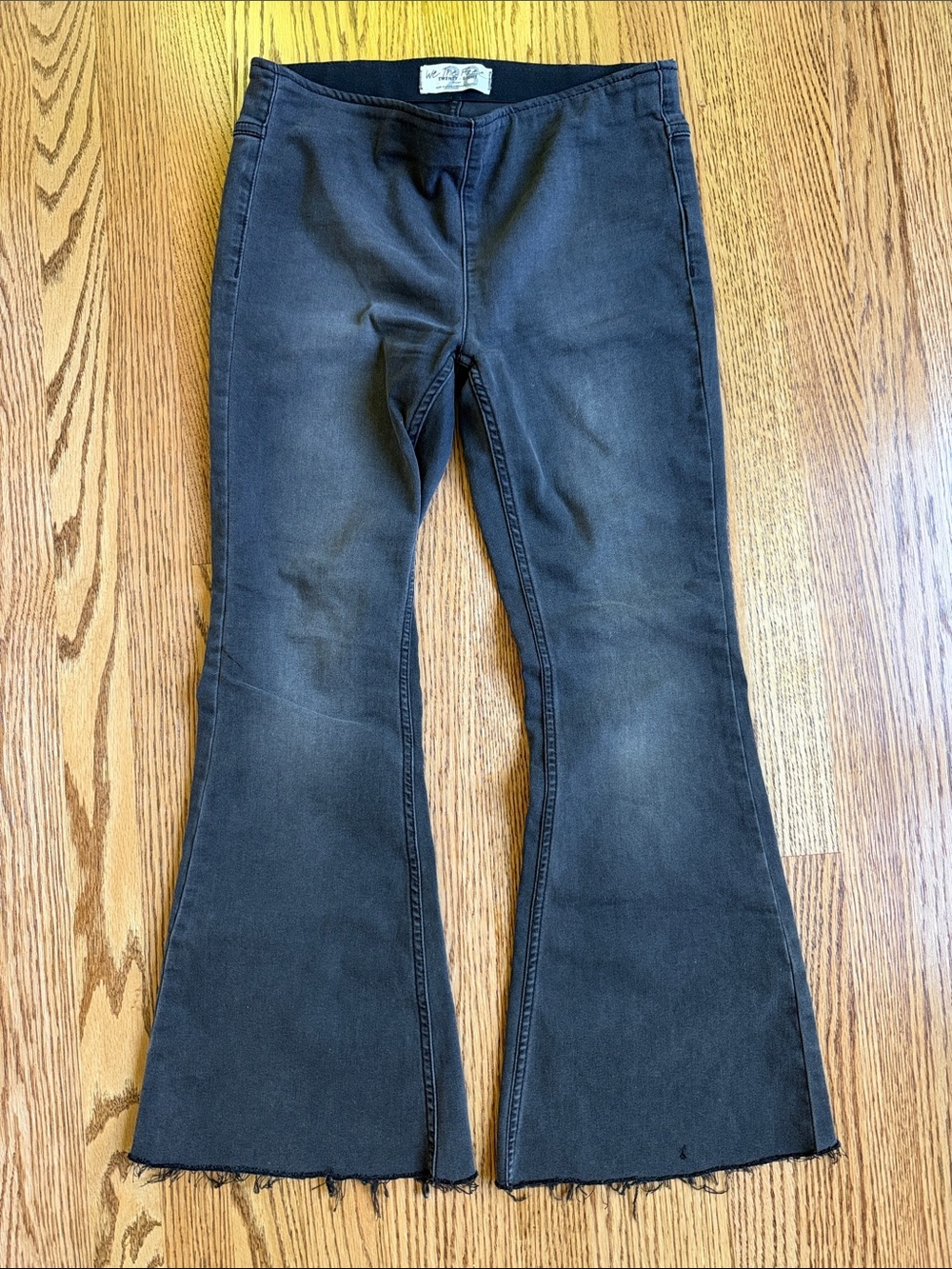 Free People We The Free Black Flared Women’s Jeans - size 28 Short